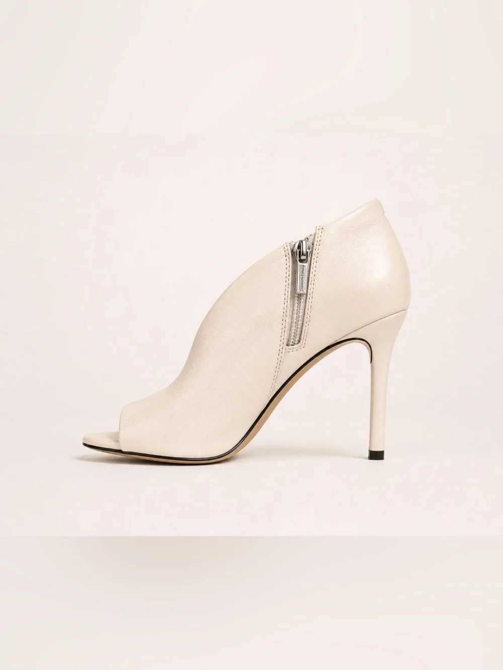 Vince Camuto Ivory Peep Toe Booties Heels Leather Side Zip - Picture 3 of 16